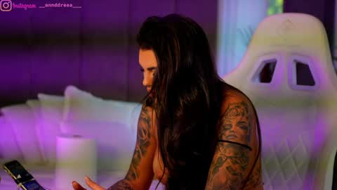 Dee online show from 09/08/25, 02:16