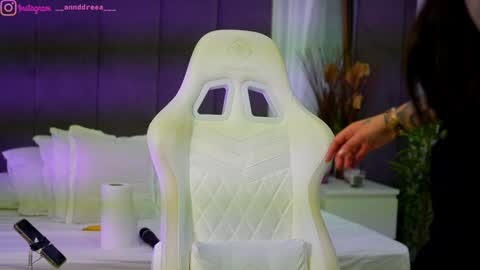 Dee online show from 10/04/25, 02:26