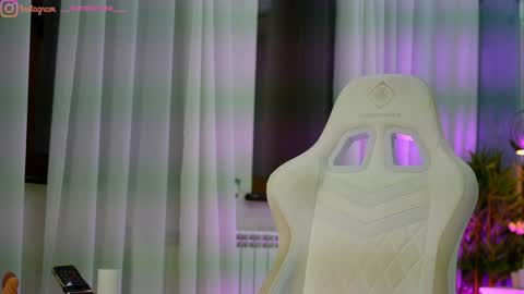 Dee online show from 03/09/26, 08:02