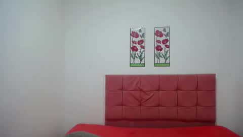 perla online show from 12/23/24, 02:28