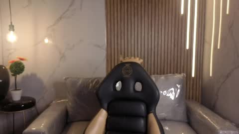 perla_lovely online show from 05/21/26, 12:23