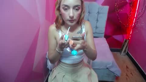 PERLA RED online show from 01/29/25, 03:04