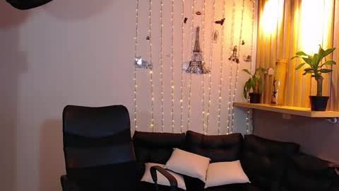 Perla online show from 02/26/25, 05:39