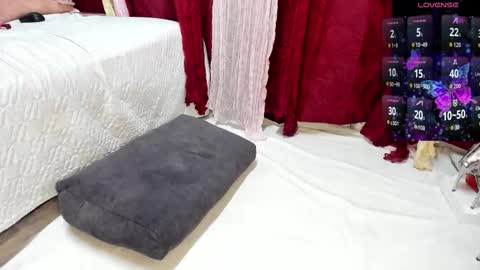 Perla Thompson online show from 10/26/25, 05:30