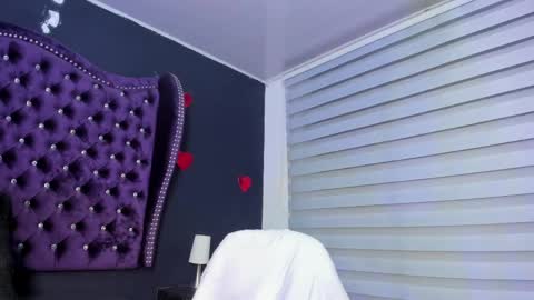 Perla online show from 03/02/25, 03:24