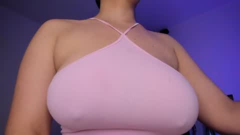Snapshot of perlaa7 chatting on 06/19/26, 10:35 Perla online show from 06/19/26, 10:35