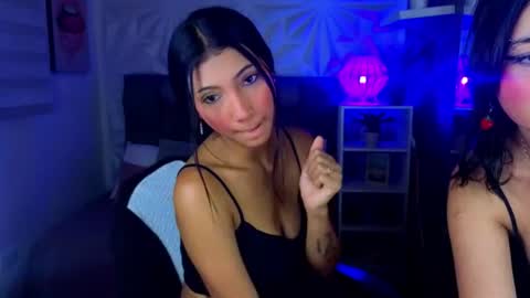Snapshot of perlaa_moon_ chatting on 06/18/26, 11:58 PERLA online show from 06/18/26, 11:58