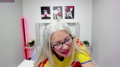 Perla online show from 07/03/26, 01:06