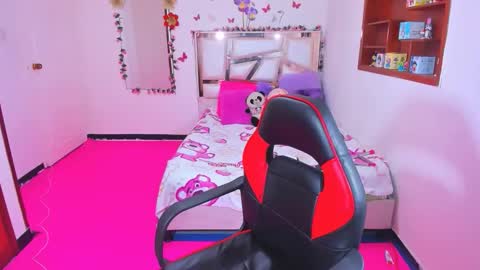 Snapshot of perlabeautiful chatting on 02/20/26, 01:46 PERLA online show from 02/20/26, 01:46