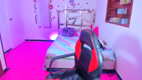 PERLA online show from 03/25/26, 12:27