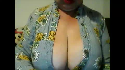 perlita070822 online show from 12/31/24, 04:49