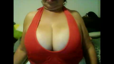 perlita070822 online show from 02/09/25, 04:14