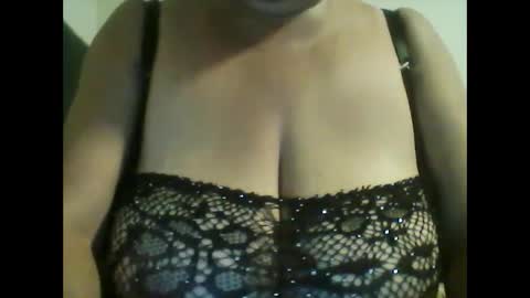 perlita070822 online show from 09/26/25, 04:05