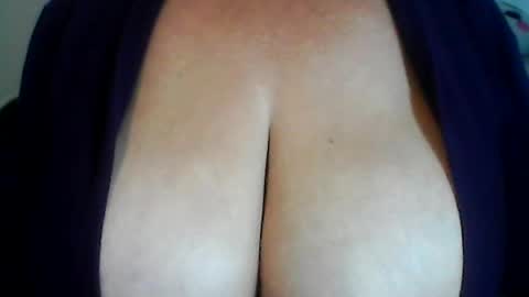 perlita070822 online show from 07/05/26, 04:19