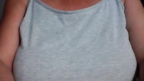 perlita070822 online show from 07/25/26, 03:15