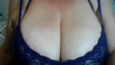 perlita070822 online show from 08/06/26, 04:14