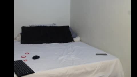 perrosoxxx online show from 12/19/24, 10:45