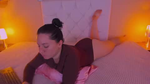 Marie online show from 04/15/26, 11:28