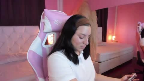 Marie online show from 05/27/26, 12:24