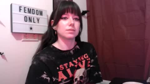Snapshot of persephones_garden chatting on 05/06/26, 12:10 Persephone online show from 05/06/26, 12:10