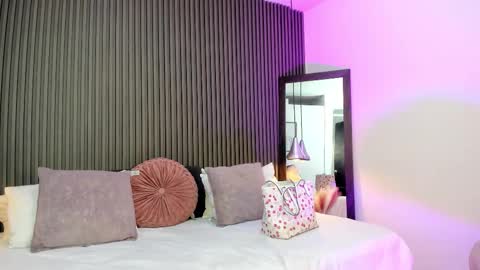 Lizza online show from 10/22/25, 11:32