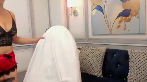 Mia online show from 02/15/26, 07:51