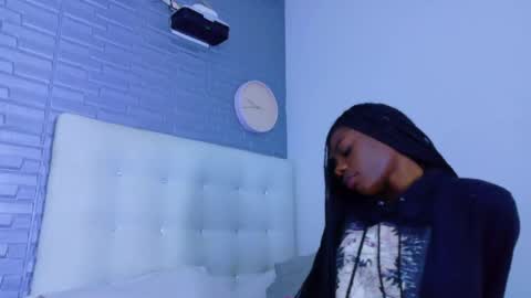 pervert_shydoll online show from 06/04/26, 03:01