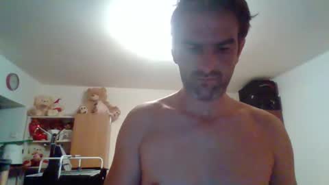 peshtic20 online show from 10/20/25, 03:18