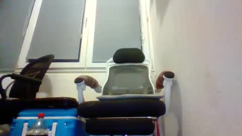 peshtic20 online show from 11/10/25, 04:33