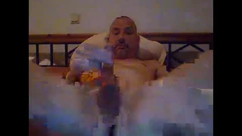 Snapshot of pet09 chatting on 01/06/25, 10:37 pet09 online show from 01/06/25, 10:37