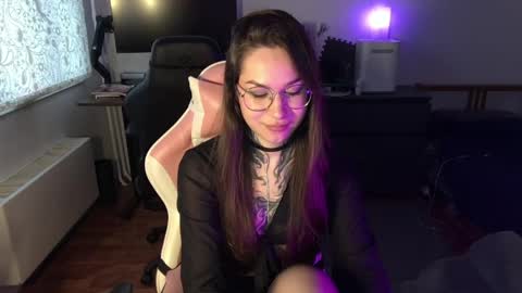 Snapshot of petal_dust_ chatting on 04/16/26, 02:29 petal_dust_ online show from 04/16/26, 02:29