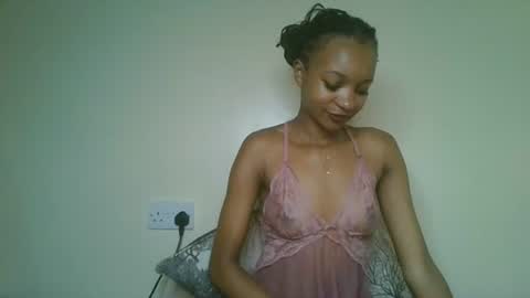 Snapshot of petal_palette chatting on 06/23/26, 09:07 Lolly online show from 06/23/26, 09:07