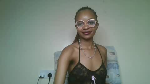 Snapshot of petal_palette chatting on 07/10/26, 07:12 Lolly online show from 07/10/26, 07:12