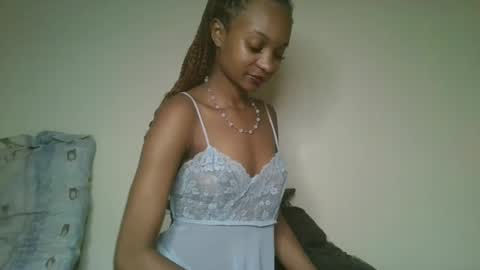 Snapshot of petal_palette chatting on 07/14/26, 07:41 Lolly online show from 07/14/26, 07:41