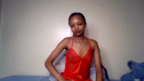 Snapshot of petal_palette chatting on 07/22/26, 04:04 Lolly online show from 07/22/26, 04:04