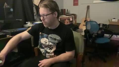 Snapshot of petehaze484617 chatting on 04/27/26, 04:32 Pete Haze online show from 04/27/26, 04:32