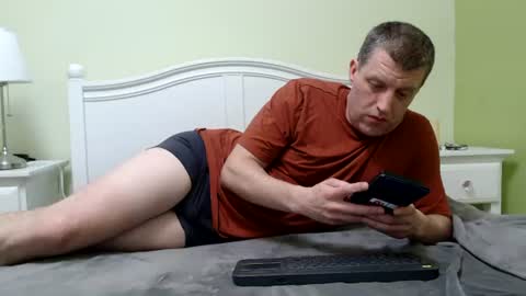 Snapshot of peter21122 chatting on 07/04/26, 03:45 Peter2112 online show from 07/04/26, 03:45