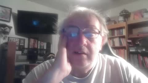 Snapshot of peterinohio57 chatting on 11/25/25, 11:32 peterinohio57 online show from 11/25/25, 11:32