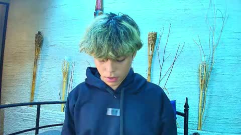 petersanders1 online show from 11/15/25, 08:22