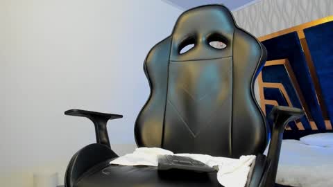 Snapshot of petesevans_1 chatting on 03/07/25, 05:51 PETES EVANS new account online show from 03/07/25, 05:51