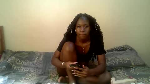 Anya online show from 11/10/25, 12:04