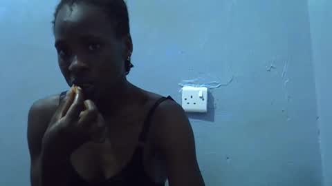 petite_bella21 online show from 04/12/26, 02:33