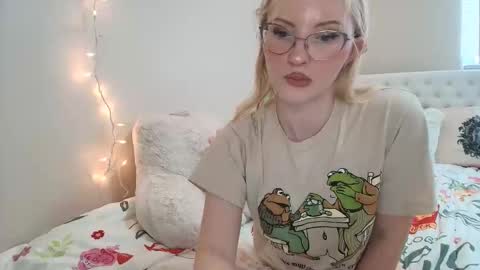 Little cupcake online show from 11/11/25, 06:30