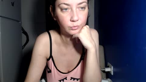 petite_danielle online show from 07/16/26, 08:59