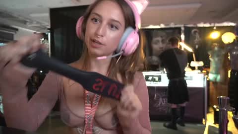 Snapshot of petite_fuck chatting on 02/01/25, 03:41 Sasha online show from 02/01/25, 03:41