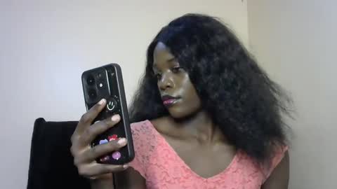 petite_lavi2 online show from 02/09/25, 07:30