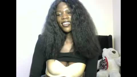 petite_lavi2 online show from 02/23/25, 12:08