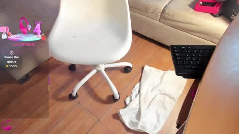 Linda online show from 09/19/25, 03:30