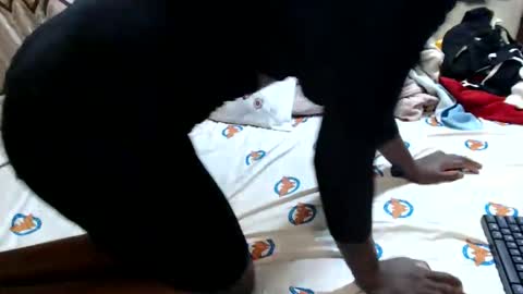 Snapshot of petite_love01 chatting on 03/31/26, 03:45 love online show from 03/31/26, 03:45