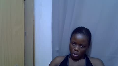 Snapshot of petite_melan chatting on 09/15/25, 06:46 petite_melan online show from 09/15/25, 06:46